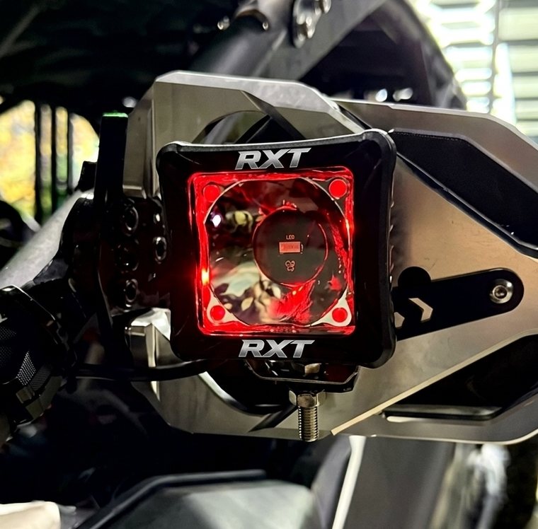 RXT Scene-Series 3" RGB pod with a red halo
